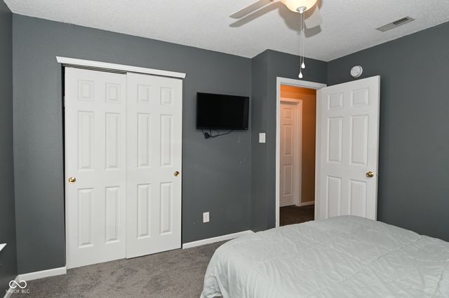 10429 Kensington Way, Indianapolis, IN 46234