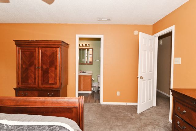 10429 Kensington Way, Indianapolis, IN 46234