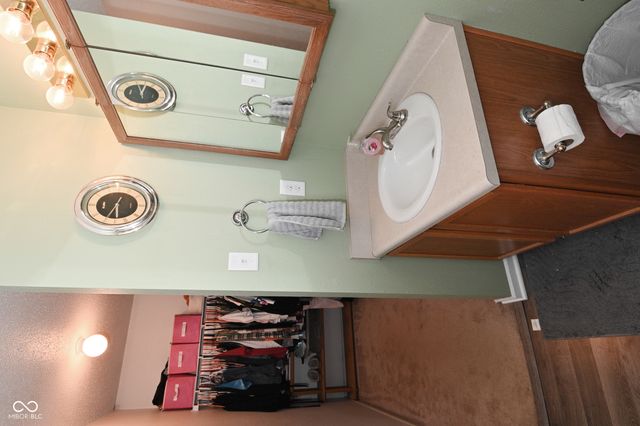 10429 Kensington Way, Indianapolis, IN 46234