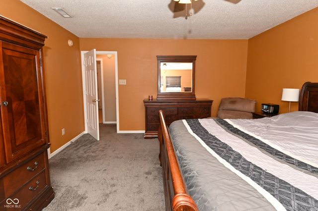 10429 Kensington Way, Indianapolis, IN 46234
