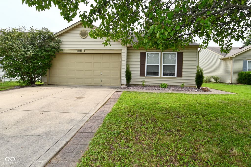 10429 Kensington Way, Indianapolis, IN 46234