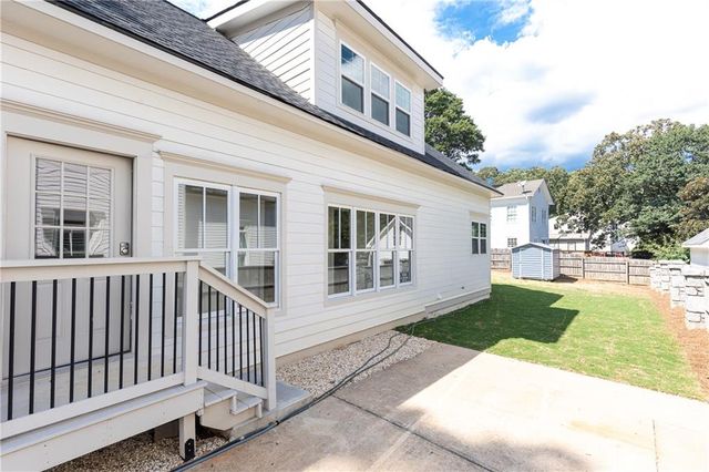 433 Trabert NW Avenue, Atlanta, GA 30309