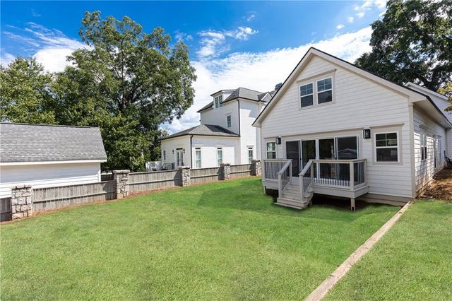 433 Trabert NW Avenue, Atlanta, GA 30309