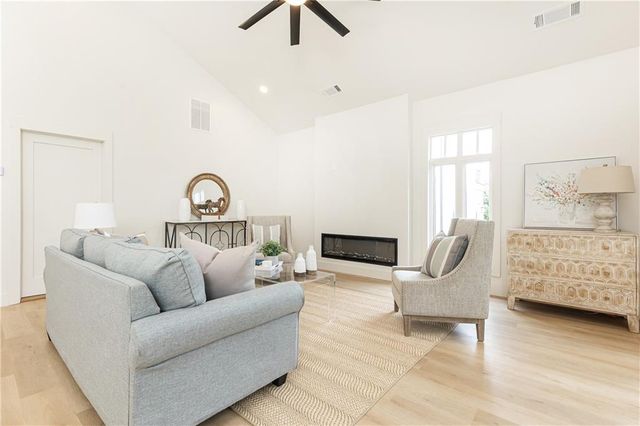 433 Trabert NW Avenue, Atlanta, GA 30309