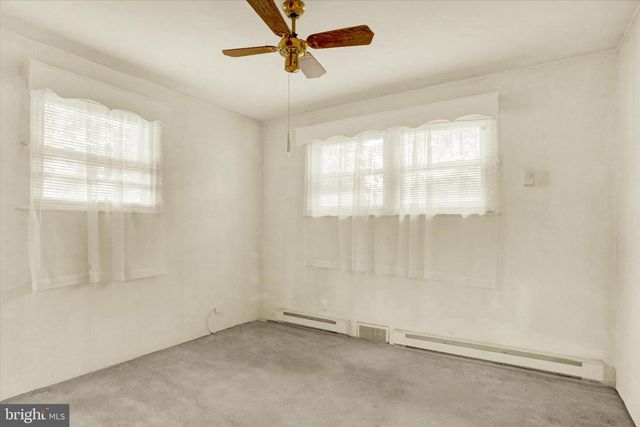 4 SUSSEX RD, Camp Hill, PA 17011