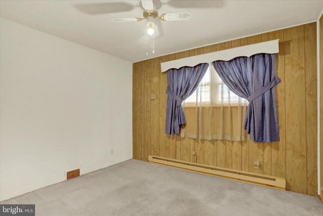4 SUSSEX RD, Camp Hill, PA 17011