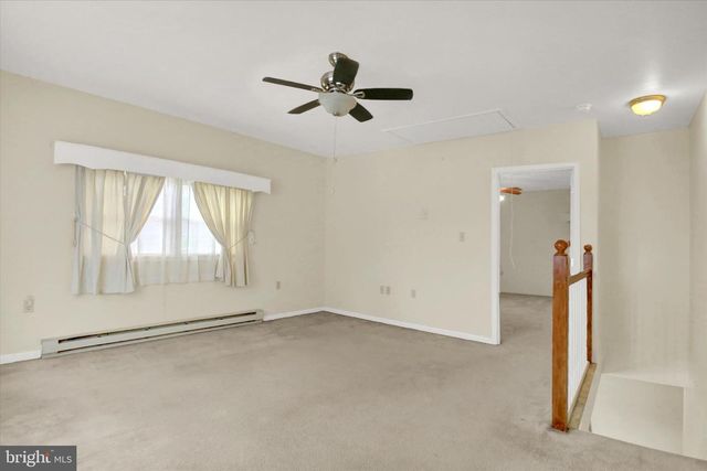 4 SUSSEX RD, Camp Hill, PA 17011