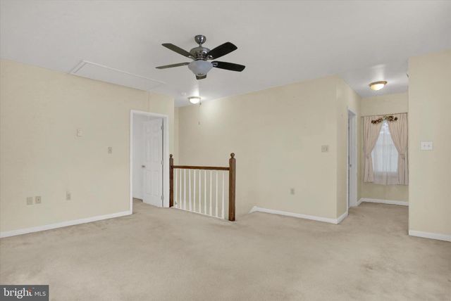 4 SUSSEX RD, Camp Hill, PA 17011