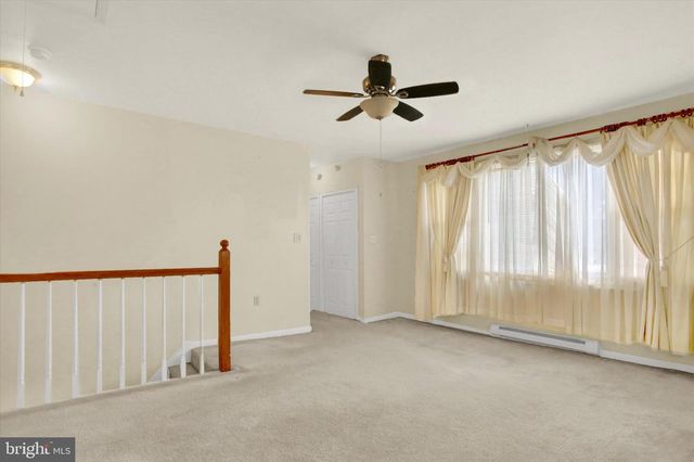 4 SUSSEX RD, Camp Hill, PA 17011