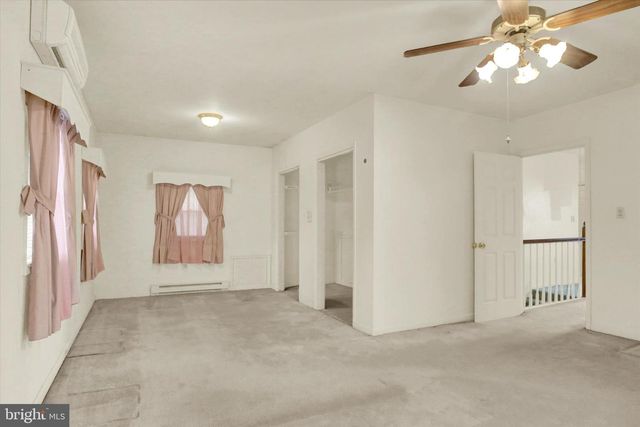 4 SUSSEX RD, Camp Hill, PA 17011