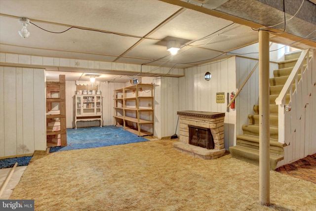 4 SUSSEX RD, Camp Hill, PA 17011