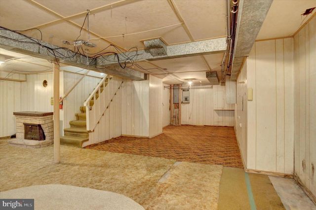 4 SUSSEX RD, Camp Hill, PA 17011