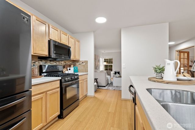 34306 SE Carmichael Street, Snoqualmie, WA 98065