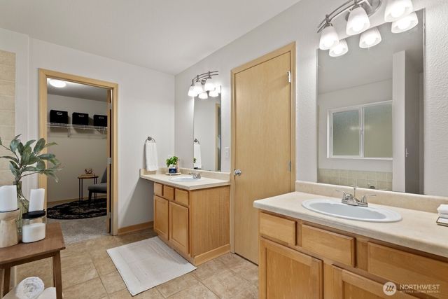 34306 SE Carmichael Street, Snoqualmie, WA 98065