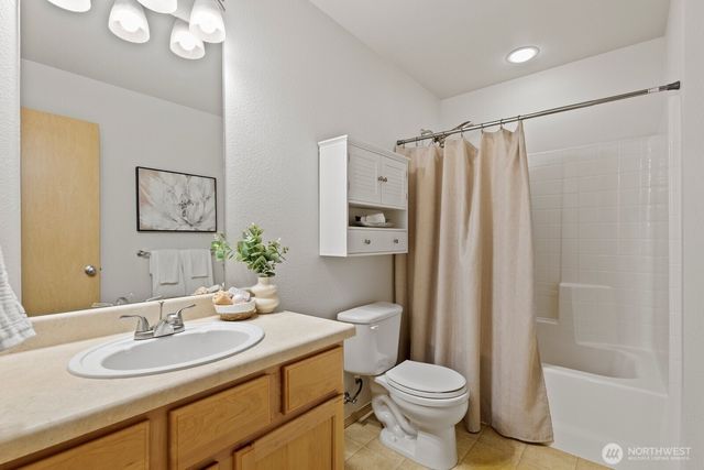 34306 SE Carmichael Street, Snoqualmie, WA 98065