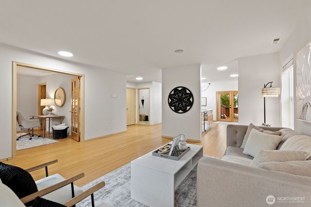 34306 SE Carmichael Street, Snoqualmie, WA 98065