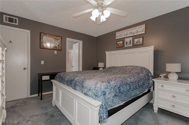 8210 Deepwood Boulevard 11-5, Mentor, OH 44060