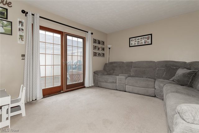 8210 Deepwood Boulevard 11-5, Mentor, OH 44060