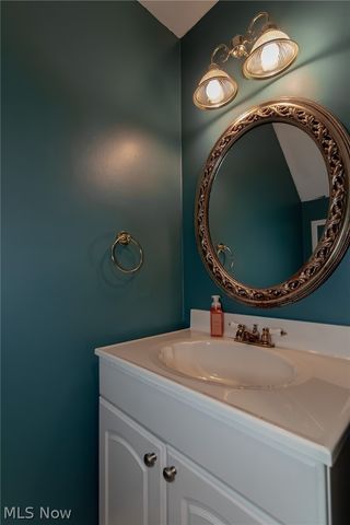 8210 Deepwood Boulevard 11-5, Mentor, OH 44060