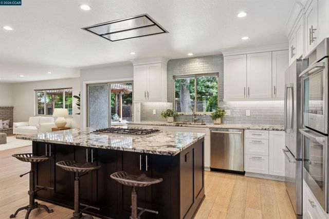 2030 Smith Lane, Concord, CA 94518