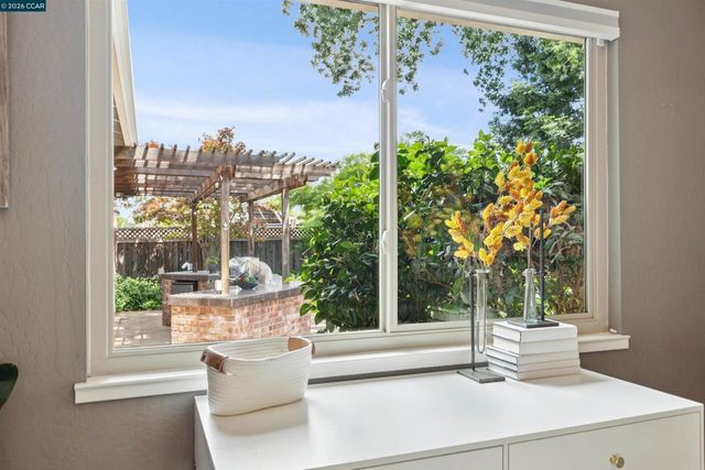 2030 Smith Lane, Concord, CA 94518