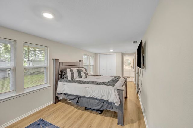 310 W Grand, Longview, TX 75604