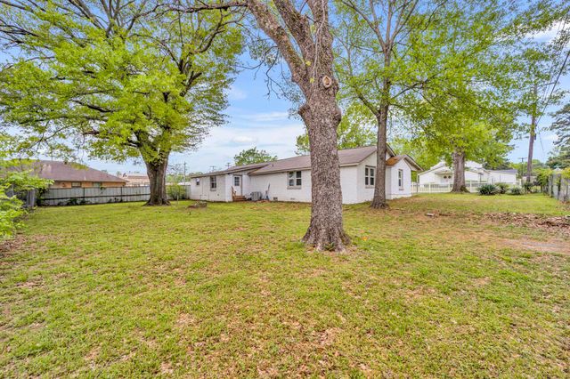 310 W Grand, Longview, TX 75604