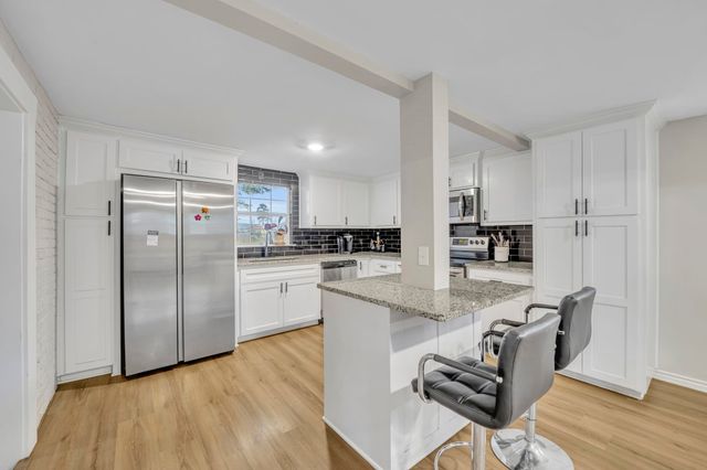 310 W Grand, Longview, TX 75604