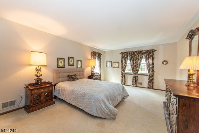 5 BROOK CT, Parsippany-troy Hills Twp., NJ 07054