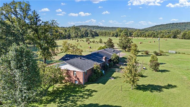 1564 Albert Drive, Russellville, AR 72802