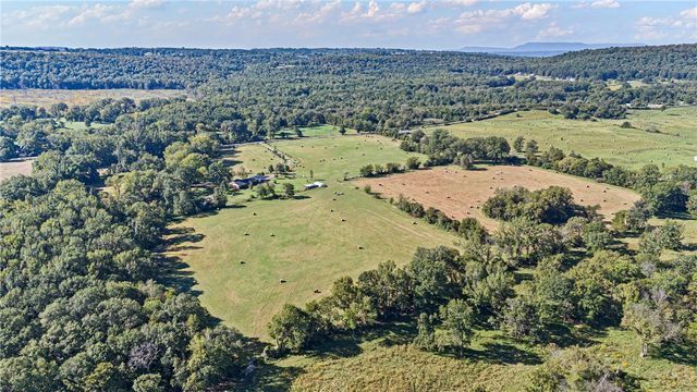 1564 Albert Drive, Russellville, AR 72802