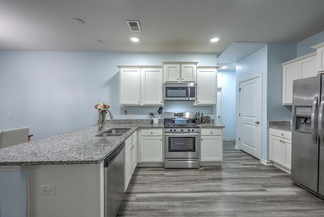 612 Wayton Circle, Moncks Corner, SC 29461