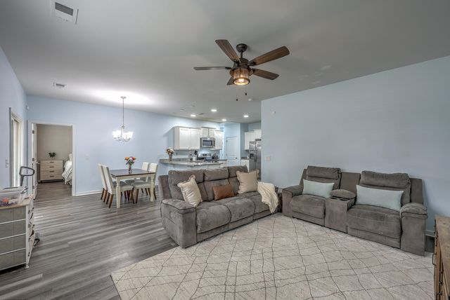 612 Wayton Circle, Moncks Corner, SC 29461