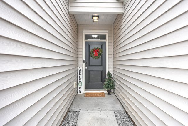 612 Wayton Circle, Moncks Corner, SC 29461