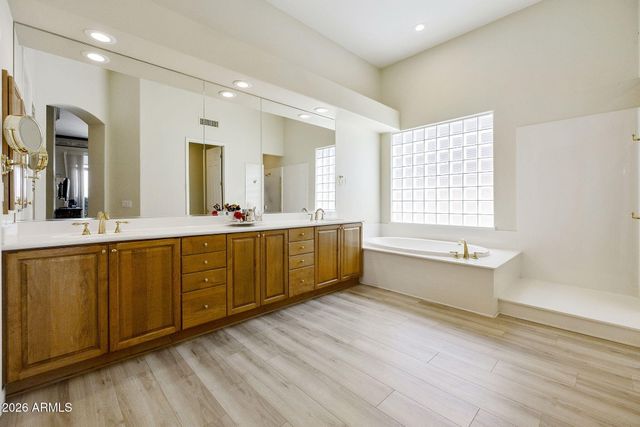 9490 E CAVALRY Drive, Scottsdale, AZ 85262