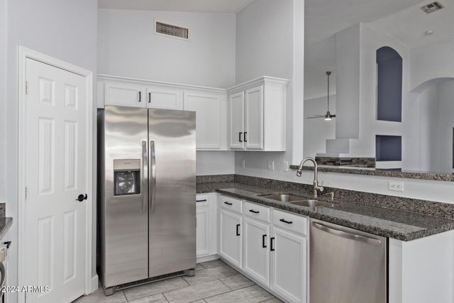 3238 E Javelina Avenue, Mesa, AZ 85204