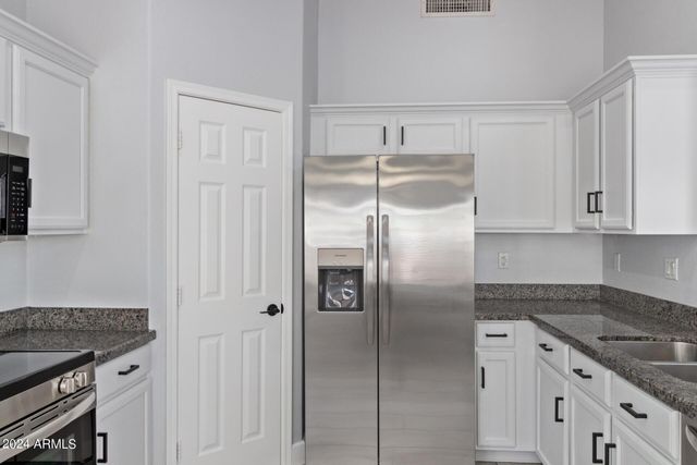 3238 E Javelina Avenue, Mesa, AZ 85204