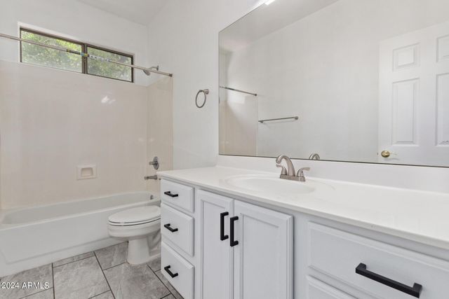 3238 E Javelina Avenue, Mesa, AZ 85204