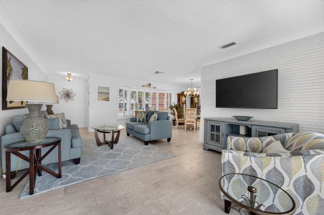 1517 SE 14TH Street, Deerfield Beach, FL 33441