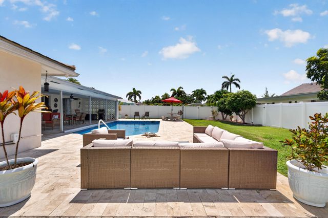 1517 SE 14TH Street, Deerfield Beach, FL 33441