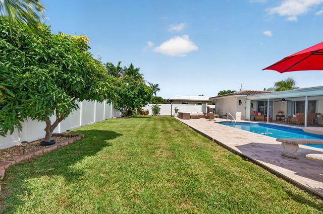 1517 SE 14TH Street, Deerfield Beach, FL 33441