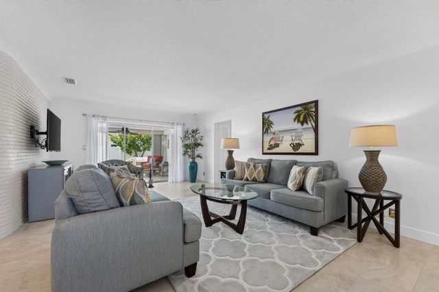 1517 SE 14TH Street, Deerfield Beach, FL 33441