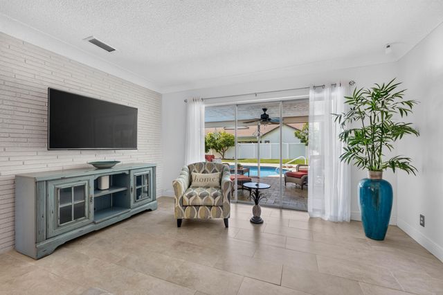1517 SE 14TH Street, Deerfield Beach, FL 33441