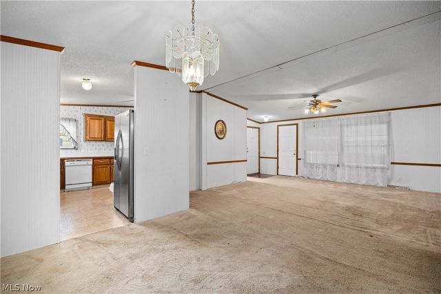 17 Schuberts Alley, Olmsted Twp, OH 44138