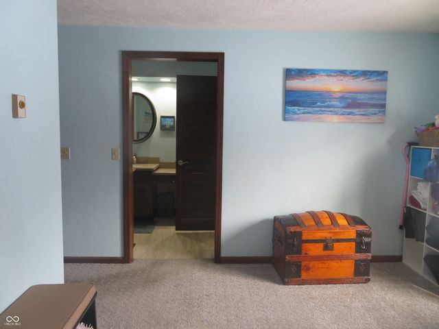 5697 N Olivia Drive, Alexandria, IN 46001