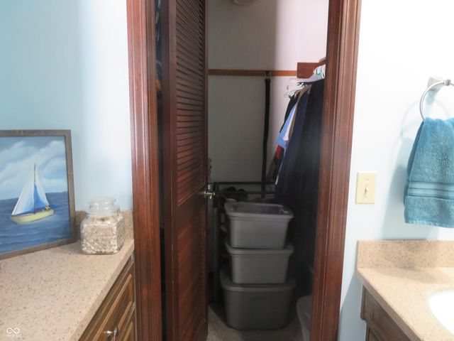 5697 N Olivia Drive, Alexandria, IN 46001