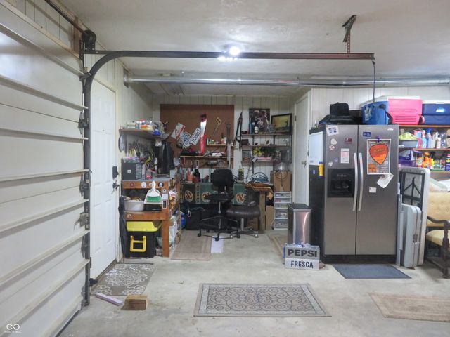 5697 N Olivia Drive, Alexandria, IN 46001