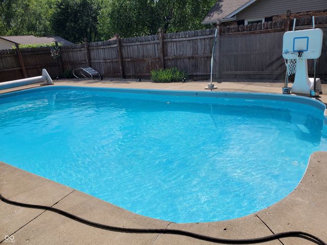 5697 N Olivia Drive, Alexandria, IN 46001