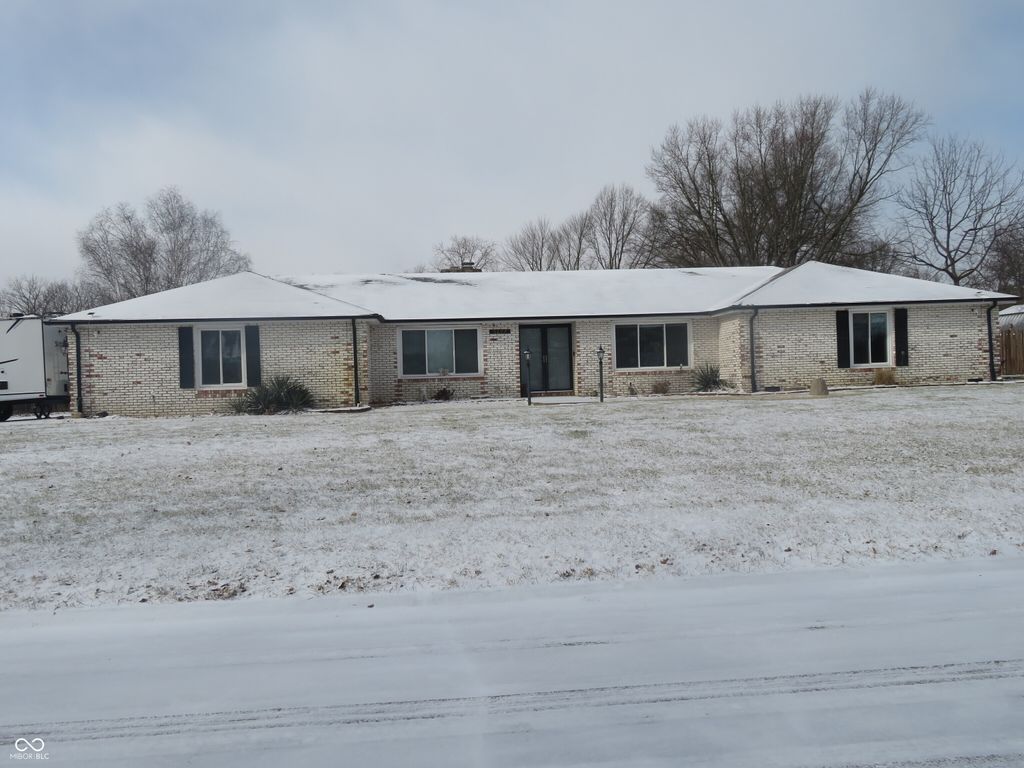 5697 N Olivia Drive, Alexandria, IN 46001