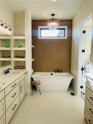 18902 Bella Terra Road, Raymore, MO 64083